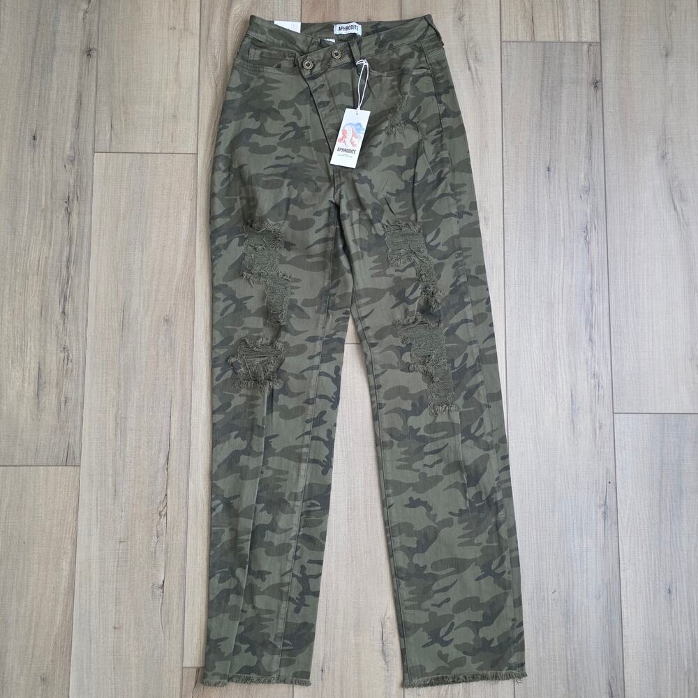 Aphrodite Crossover High Waisted Distressed Loose Camo Green Jeans Women Sz 9/29 - Picture 2 of 14